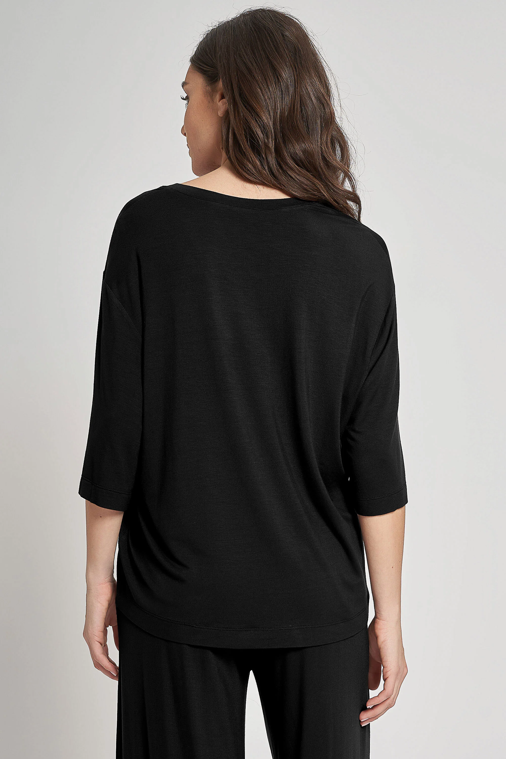 MAGLIA CON SCOLLO A V - Image 3